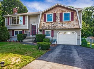10 Barbara Cir, Woburn, MA 01801