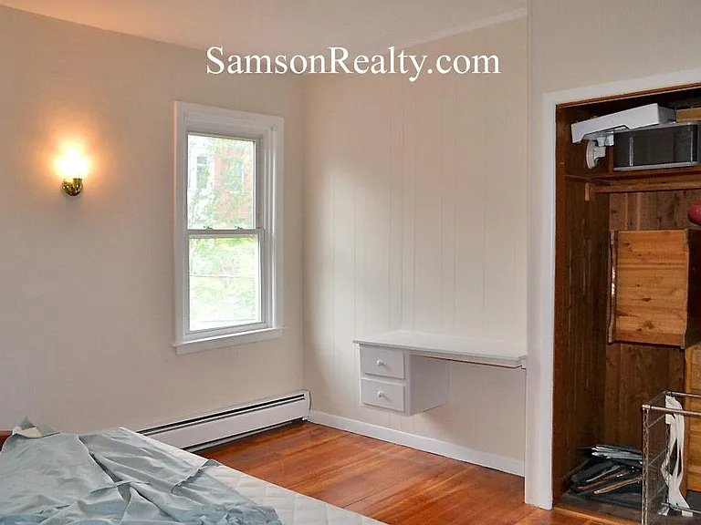 131 Benevolent St — Photo 16