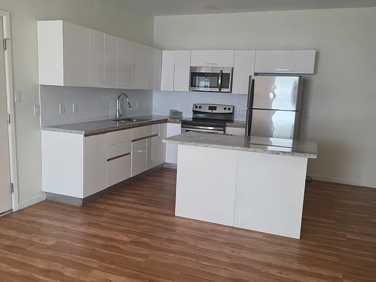 Sterling Heights Apartment — Photo 5