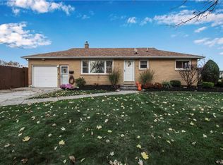 2 Sandy Ln, Cheektowaga, NY 14227