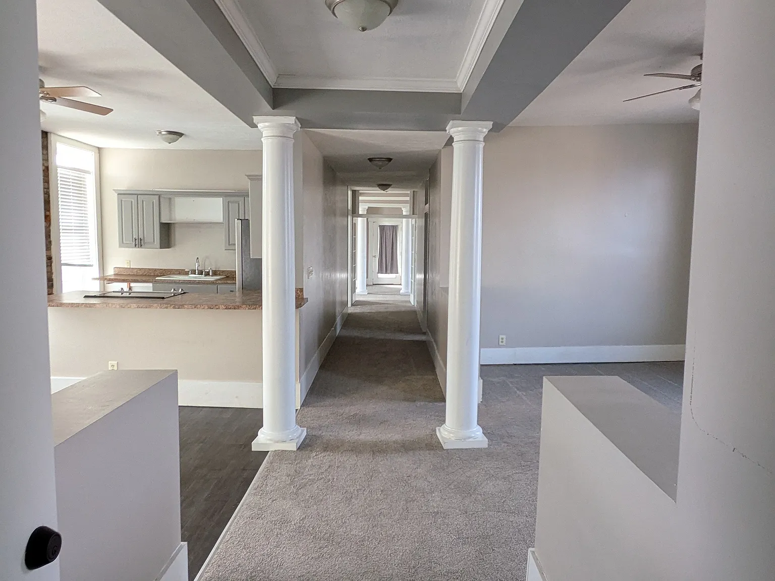Spacious 2 Bedroom Apartment in Downtown Mechanicsburg — Photo 3