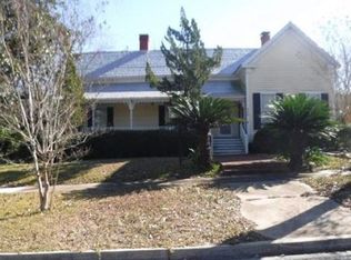 228 S Broad St, Ailey, GA 30410