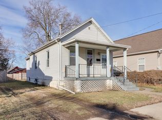 1507 W Locust St, Bloomington, IL 61701