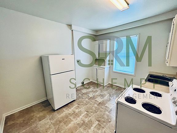 2nd image of 307 Woodbine St APT 1