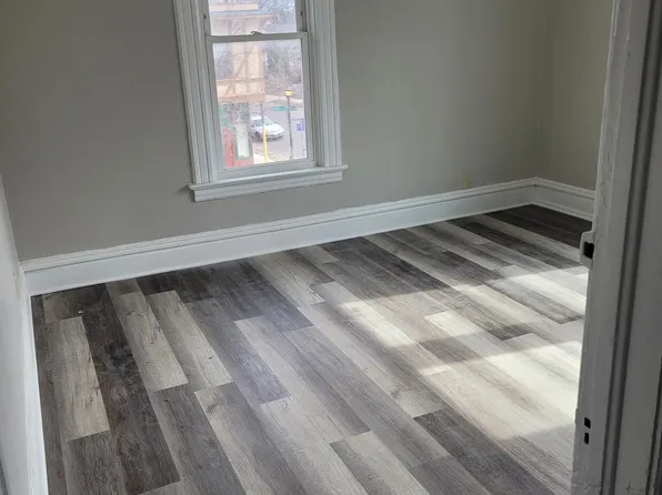 133 Winifred St W, Saint Paul, MN