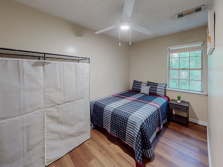 Carriage Ct — Photo 2