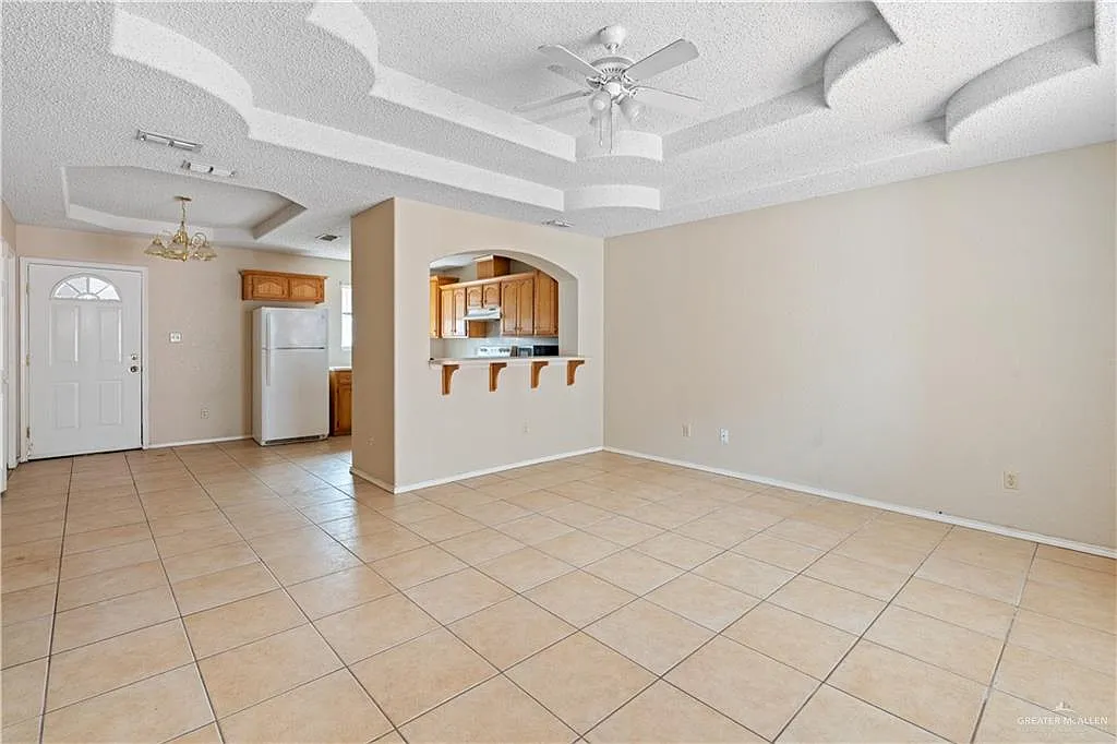2 bed, 2.0 bath, 1036 sqft, $780 — Photo 2