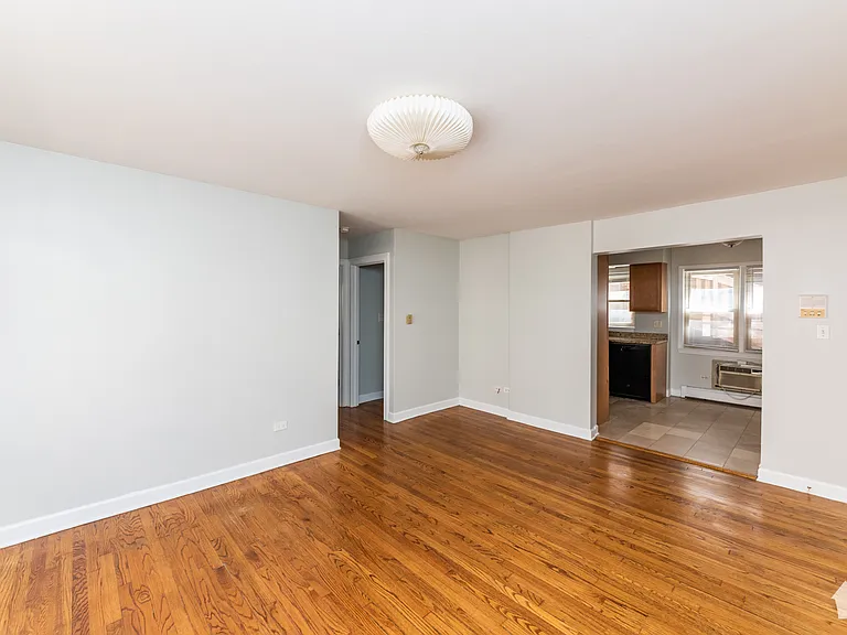 4540 N Wolcott Ave #2E — Photo 8