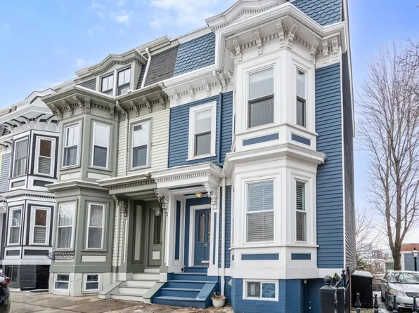 98 High St #2, Charlestown, MA 02129