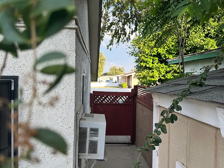 S Ardilla Ave — Photo 8