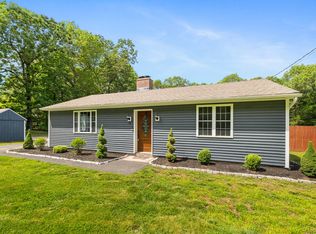 10 Lakeside Dr, Granby, CT 06035