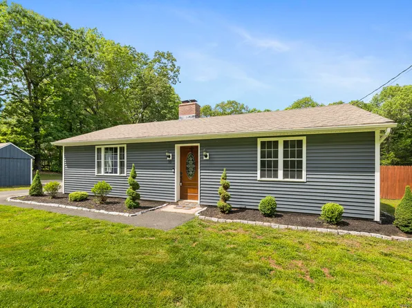 10 Lakeside Drive, Granby, CT 06035