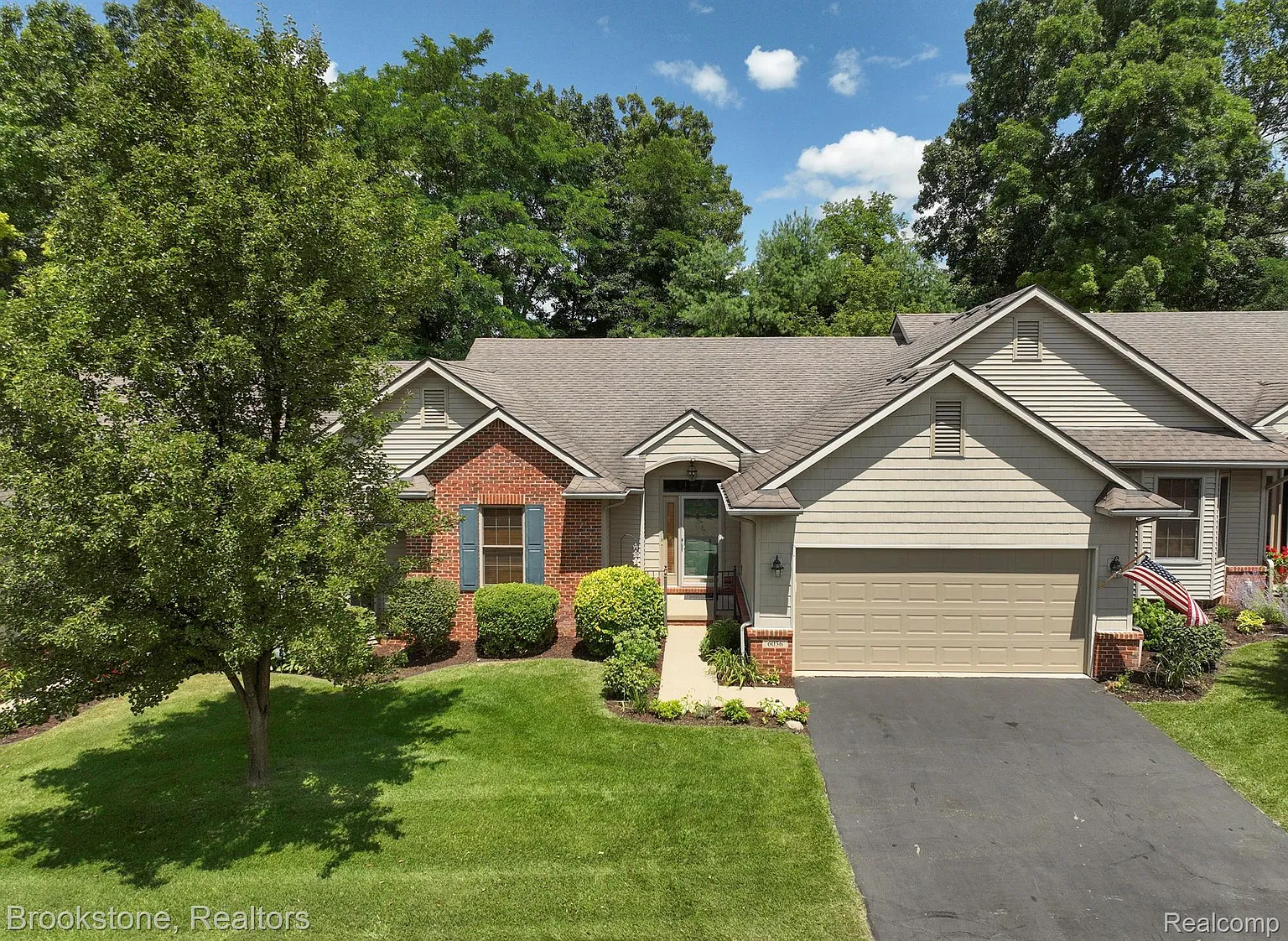 6036 Northridge Hills Dr photo 1
