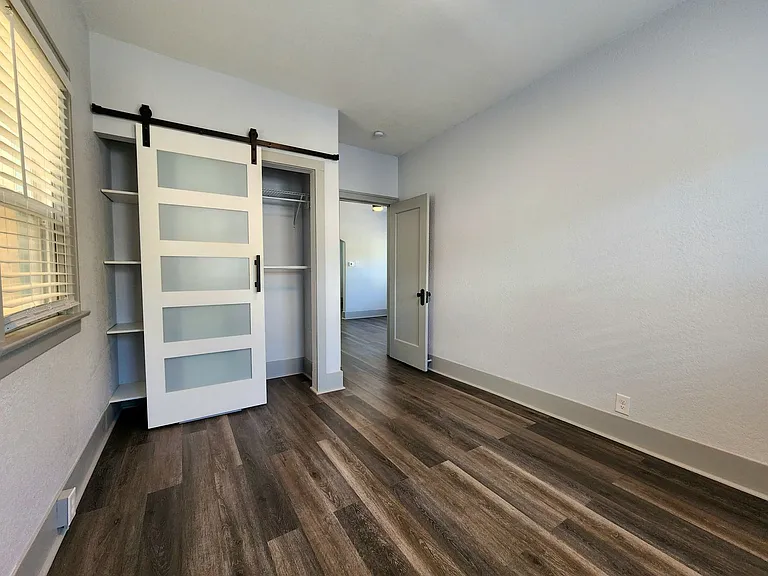 2230 N Elizabeth St — Photo 8