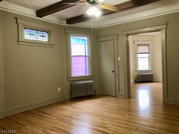 5th image of 193 Hillside Ave