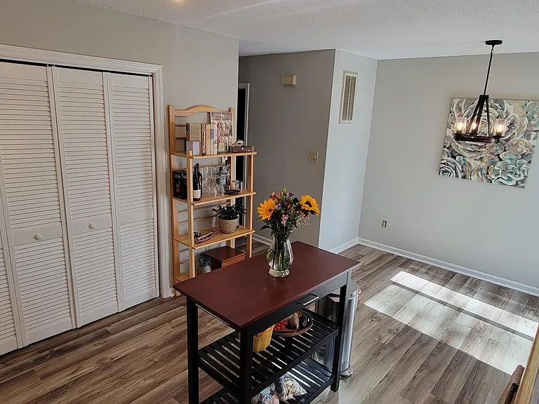 6534 Thetford Ct — Photo 3