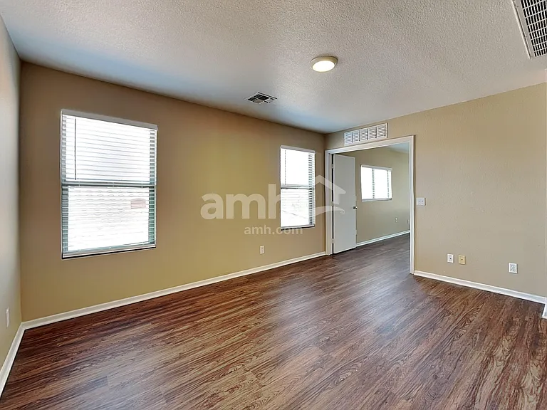3279 S Bowman Rd — Photo 9