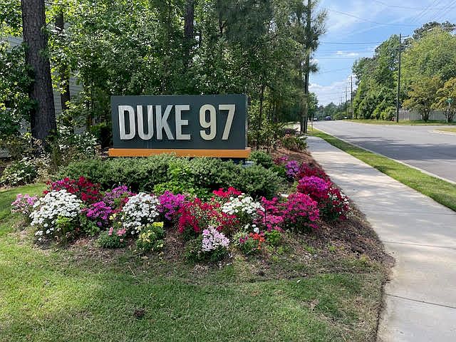 Beautiful impressive entrance welcomes you home!