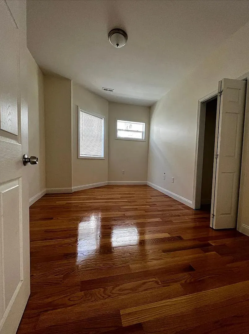 57 Woodford Street - 3 — Photo 3