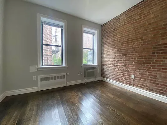 Rented by Bond New York | media 35