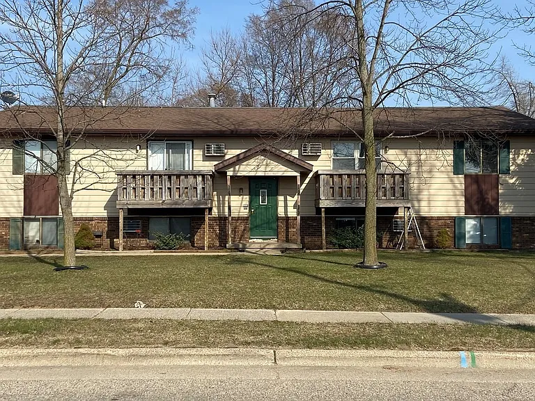5440 Crippen Ave SE #1 — Photo 1