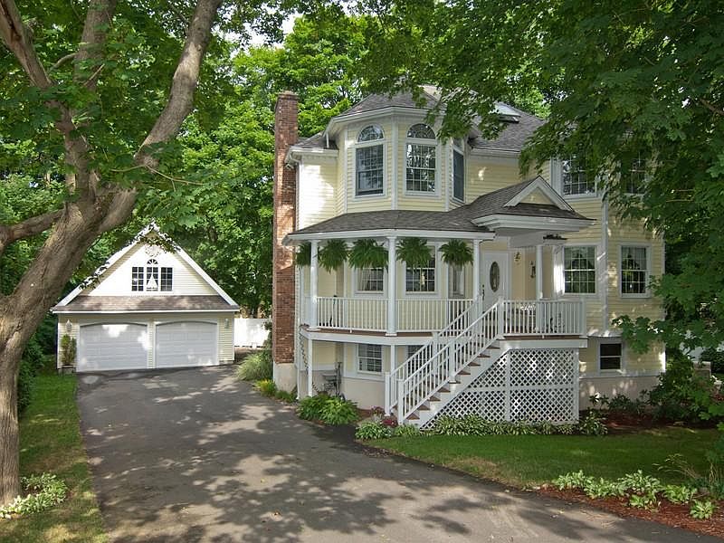 19 Ward Avenue - Front Exterior