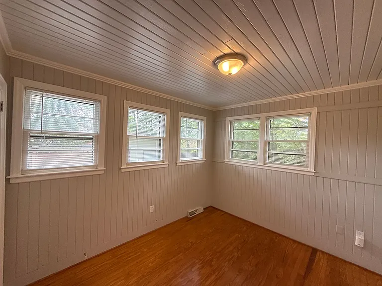 4908 Elder Ave — Photo 12