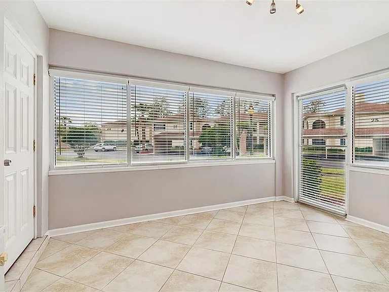 10375 Carrollwood Ln #332 — Photo 14