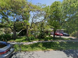 305 SW 3rd St, Hallandale Beach, FL 33009