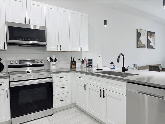 5th image of 9308 AGATE STREET