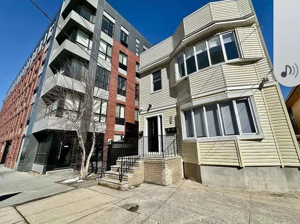 146 Clarke Avenue Clarke Avenue image 2 of 17