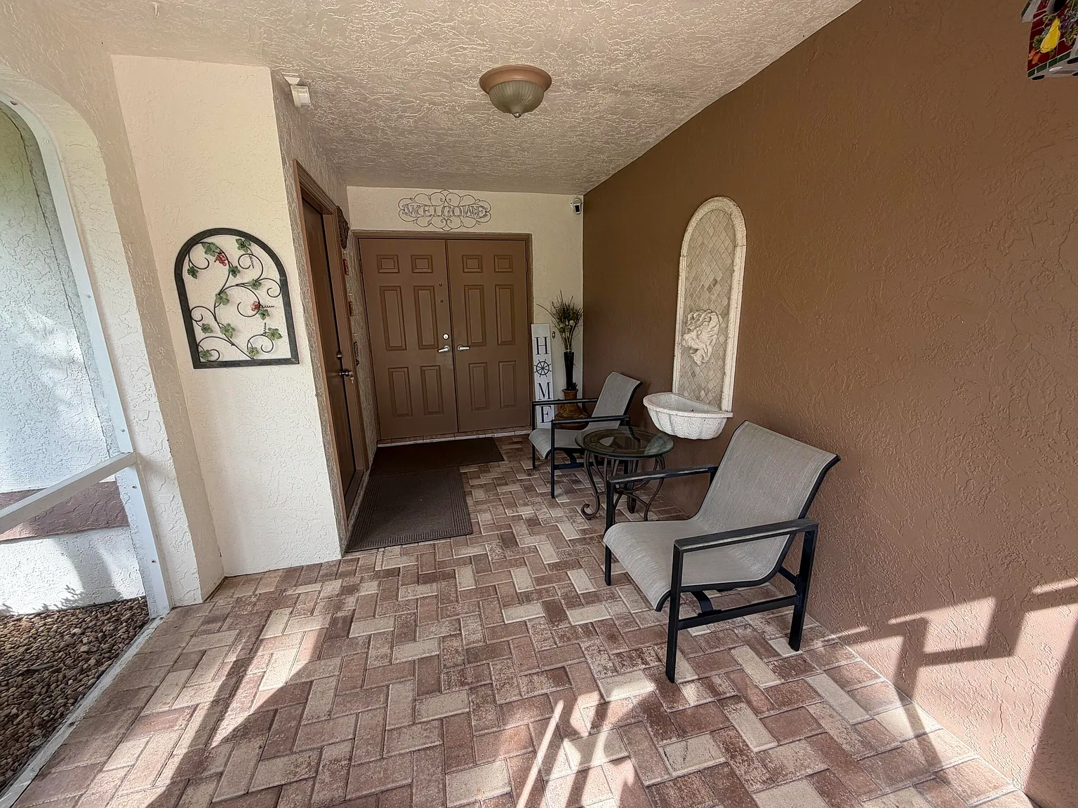 1 bed, 1.0 bath, 313 sqft, $1,800 — Photo 2