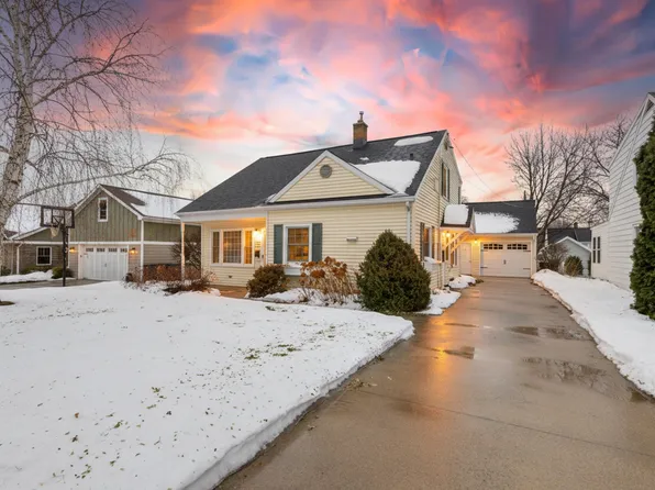 710 Cedar St, Neenah, WI 54956