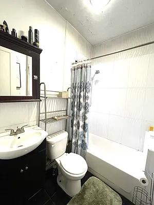 Rented by Elite NY Holdings | media 6