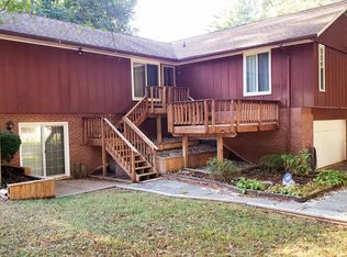 7255 Ridgeway Dr, Manassas, VA 20112