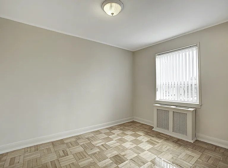 9 Crown Hill Pl — Photo 6