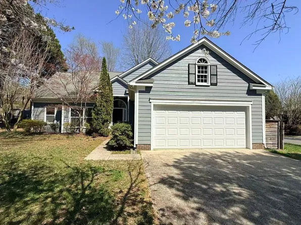 8624 Castlebay Dr, Charlotte, NC 28277