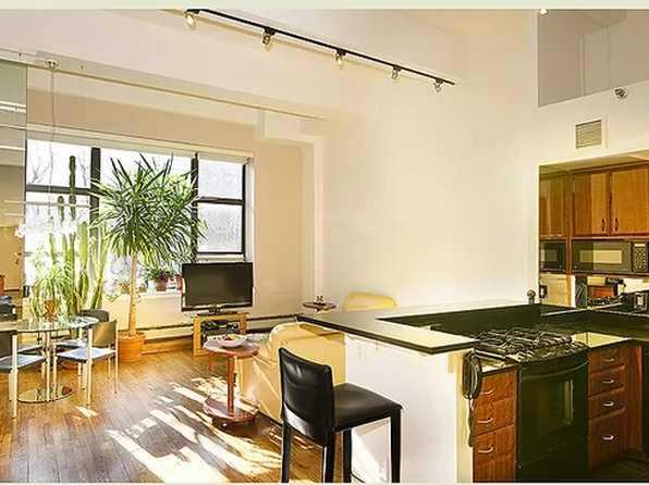 130 Barrow Street image 1 of 3