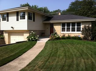 822 S Bryan St, Elmhurst, IL 60126