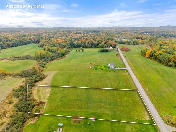 M8 L7N Canaan Road, Hampden, ME 04444