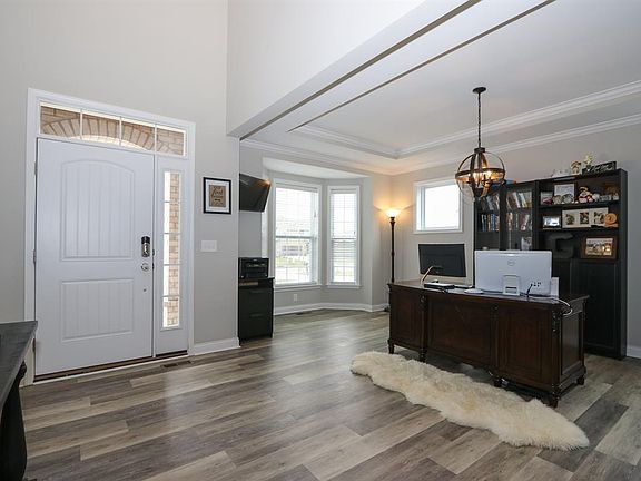 3rd image of 7487 Scioto Ct