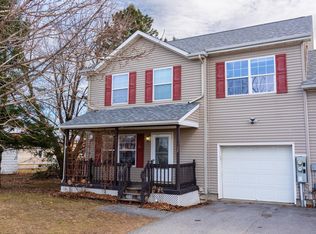 32 Middle Rd, Milton, VT 05468