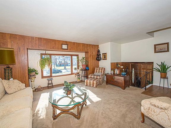 5th image of 171 Cedrus Ave
