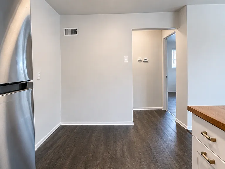 3601 Hallmark Ln #D — Photo 3