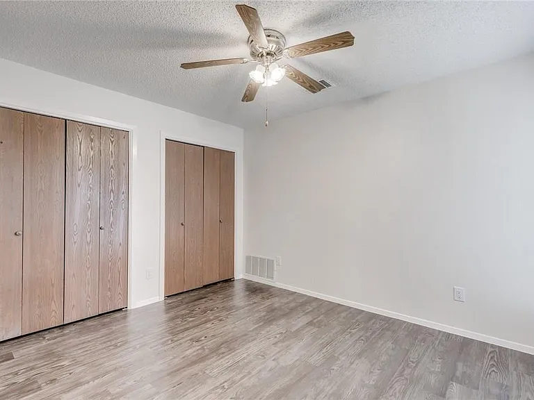 11405 Walnut Ridge Dr #B — Photo 20