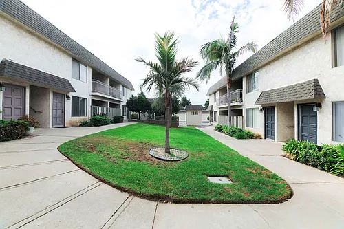 316-356 W. Meda Ave. Glendora CA. 91741 Photo 1