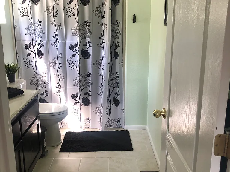W Sherwood Dr — Photo 28