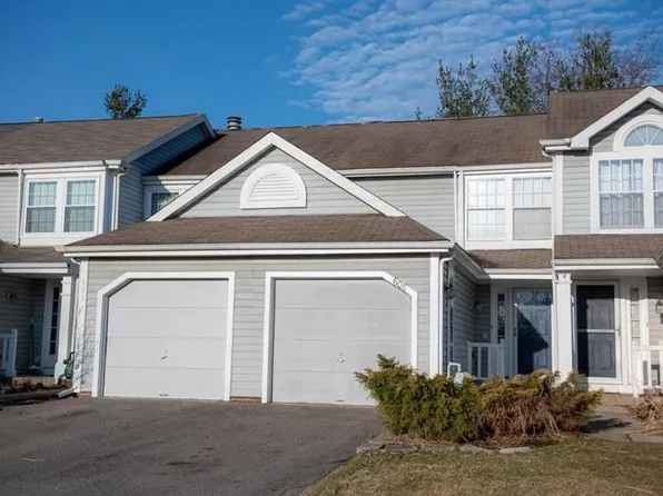 608 Sarah Ct, Cranberry Township, PA 16066