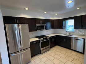 301 Kambach St, Pittsburgh, PA