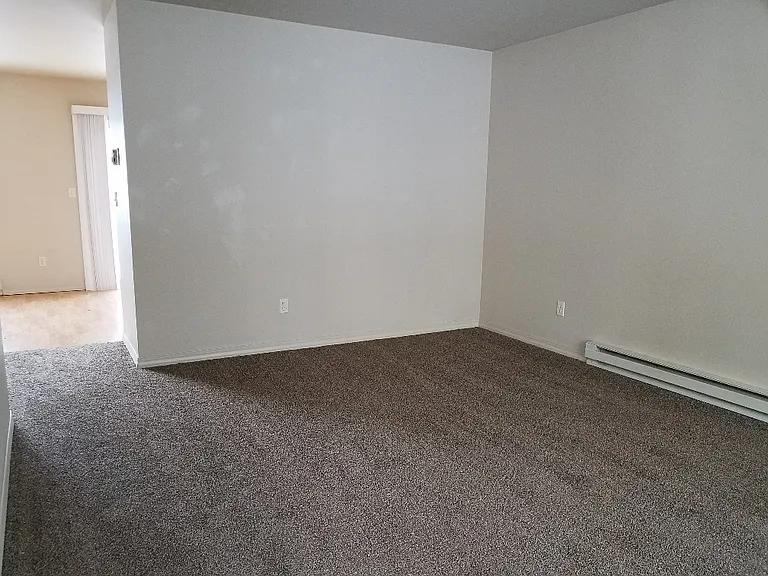 1620 Stiel Complex — Photo 6